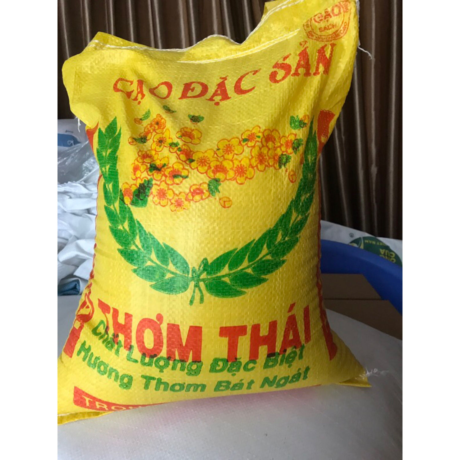 Gạo thơm thá¡  10kg Dẻo ít Mềm cơm