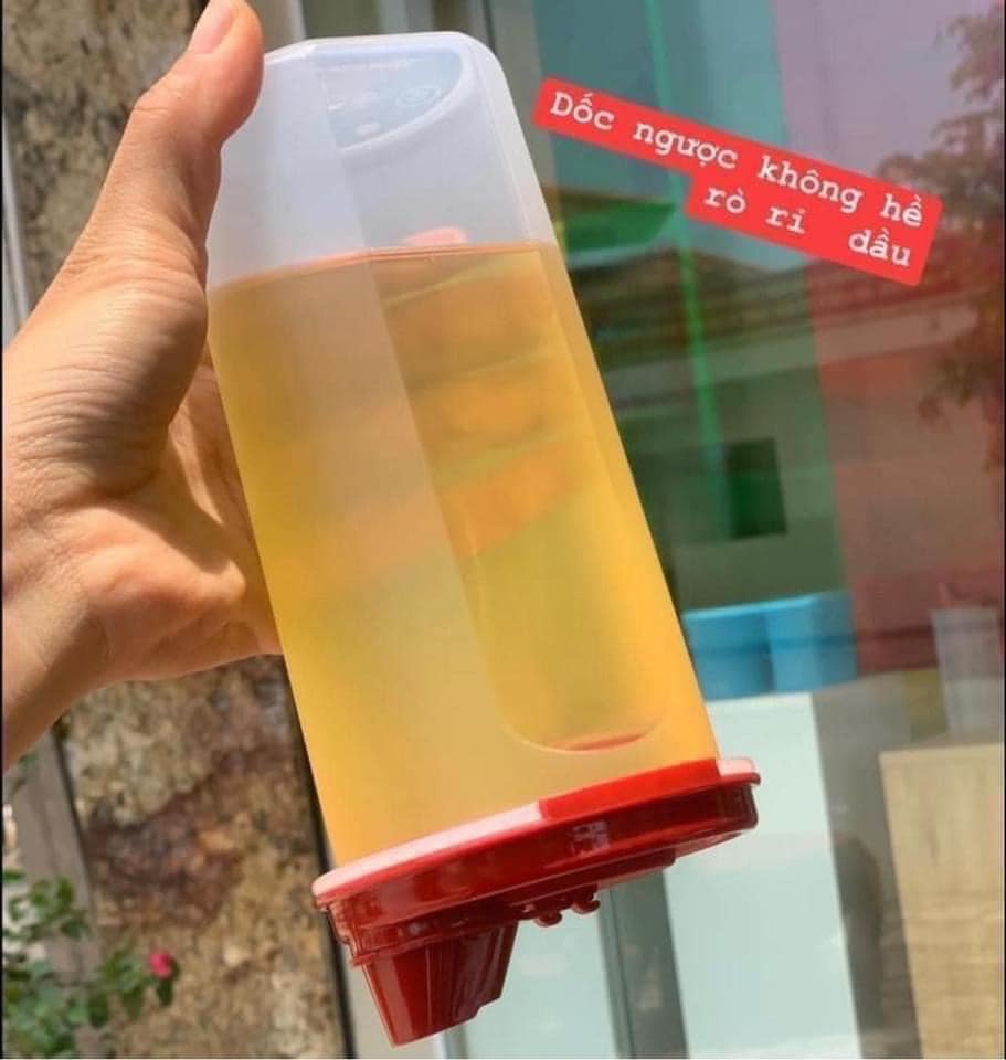 Bình Stor N Pour của Tupperware để đựng dầu ăn nước mắm...