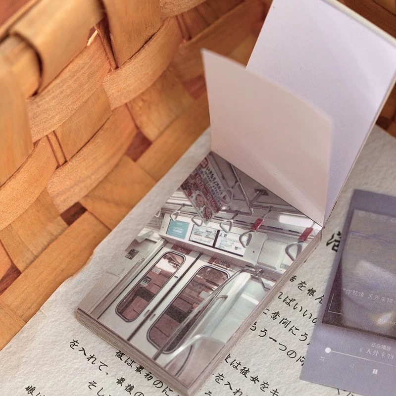 Cuốn 50 Tờ Stickers Giấy Trang Trí Không Trùng Mẫu