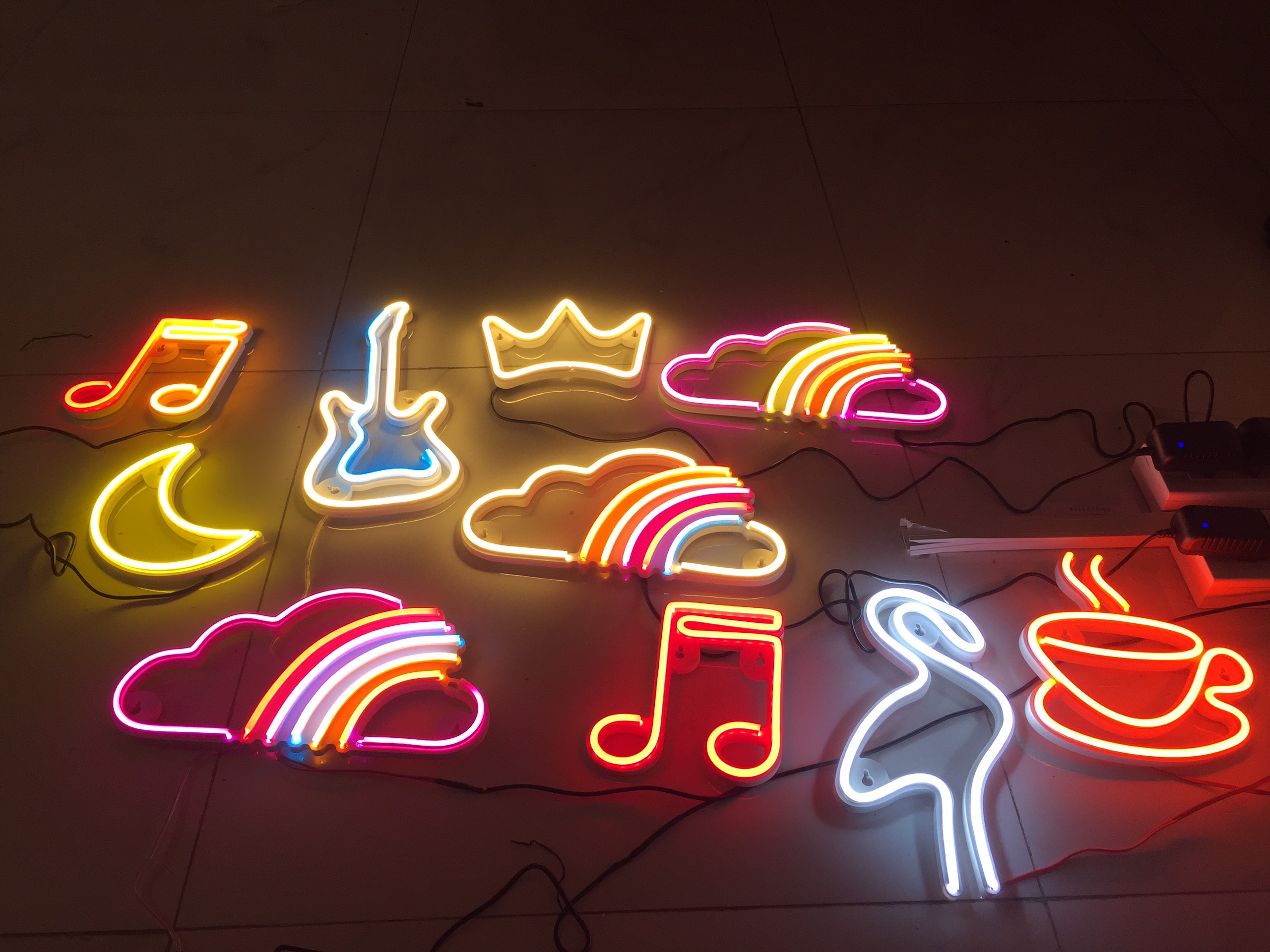 Đèn led neon trang trí,led neon cho phòng ngủ,quán xá,led neon mini mẫu hình ngẫu nhiên