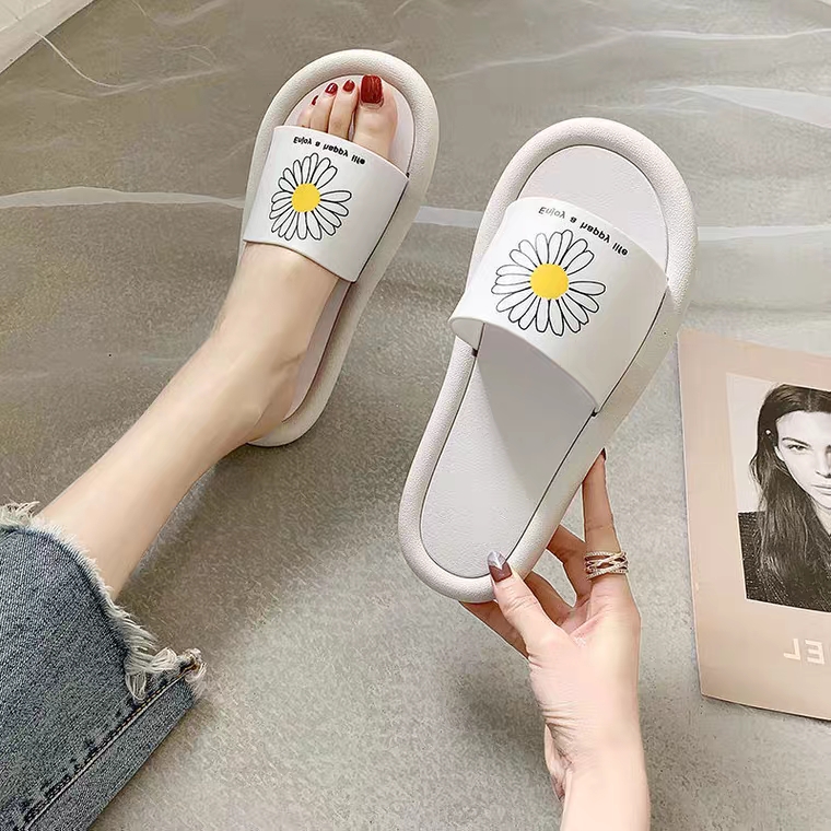 Dép nữ thời trang hoa cúc HAPU hot trend 2022