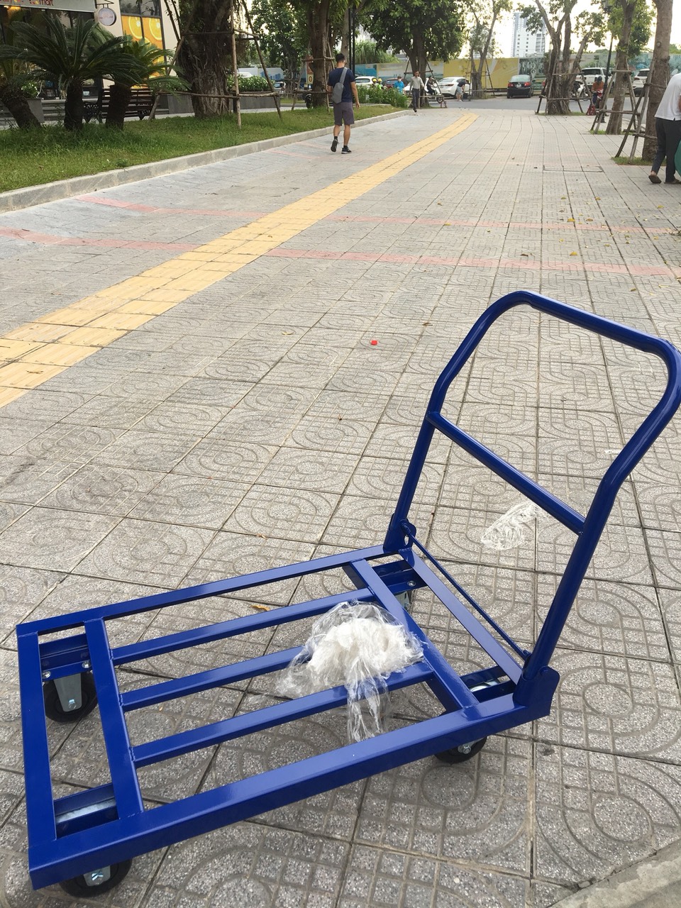 Xe đẩy hàng - xe kéo hàng 4 bánh gập gọn tải trọng 300-500kg