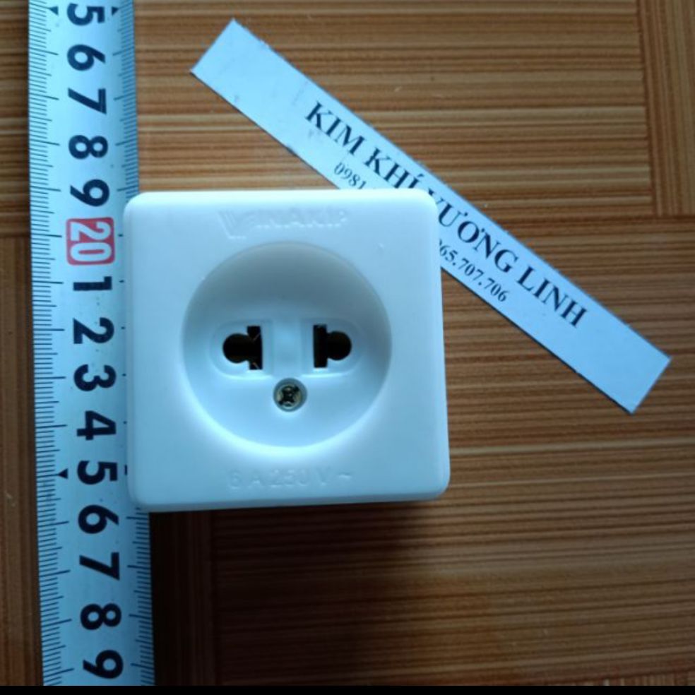 Ổ cắm đơn Vinakip - Metal Tools