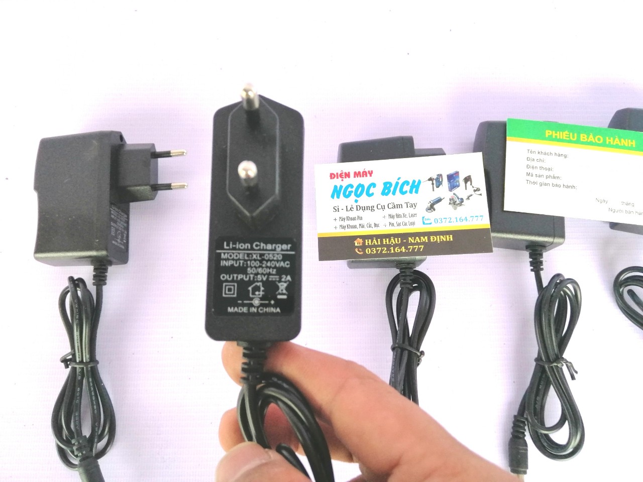 Sạc pin máy laser 4,2v