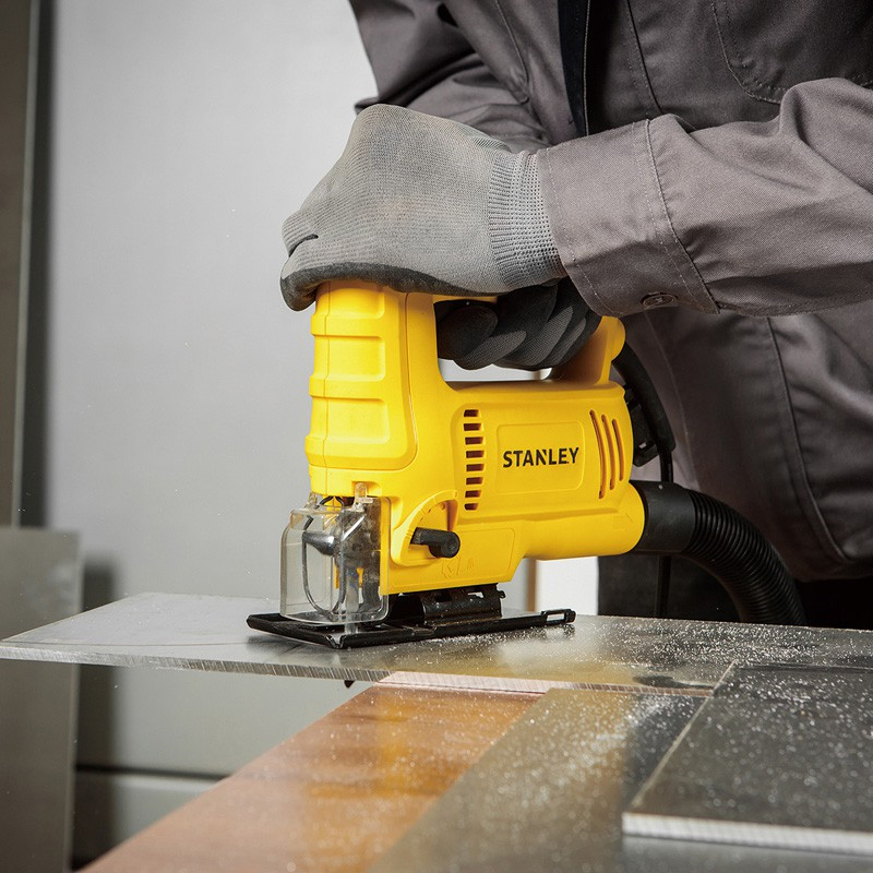 Máy cưa lọng Stanley 600W  SJ60-B1