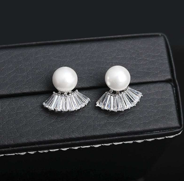Khuyên tai thời trang bạc S925
