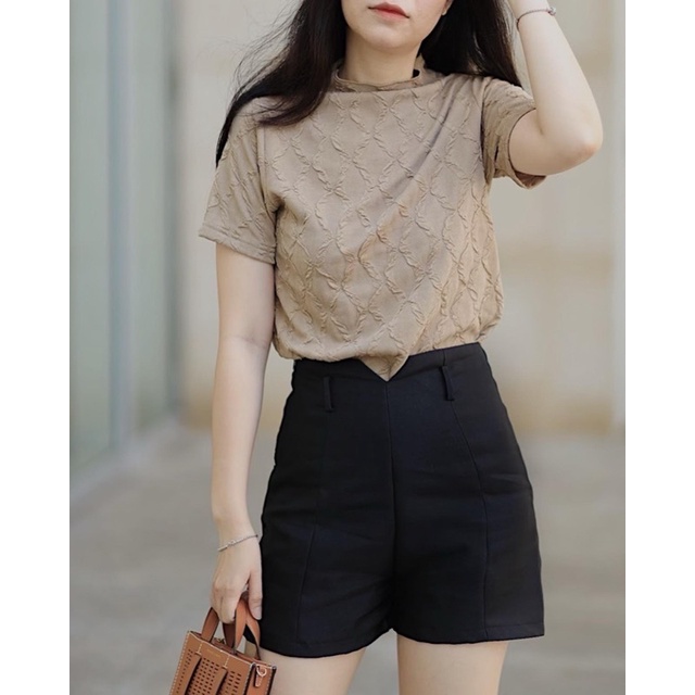 Quần Shorts xẻ V Ruchan