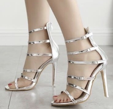 Sandal chiến binh cao gót
