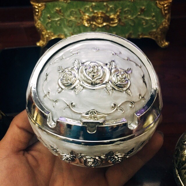 Gạt tàn Hoàng Gia hợp kim