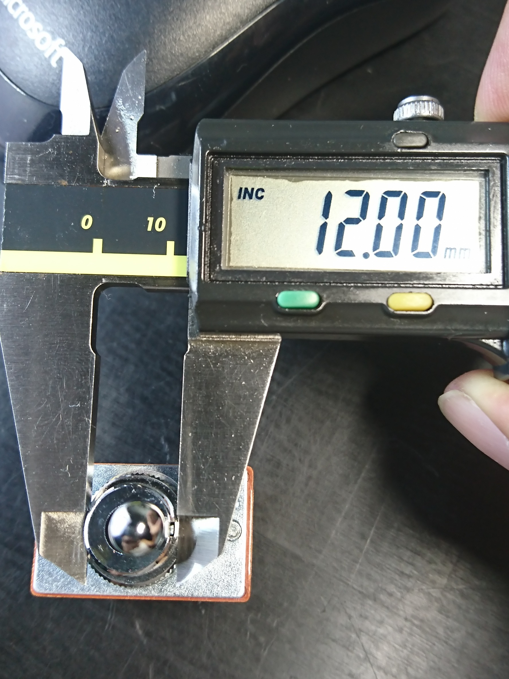 công tắc ON OFF phi 12mm NKK (S-21A) contact