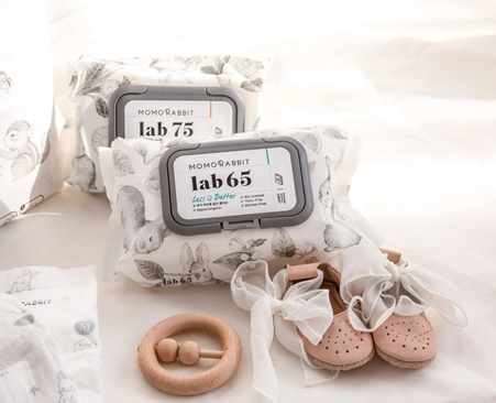Khăn giấy ướt Momo Rabbit Hàn Quốc Lab65 loại 72 tờ