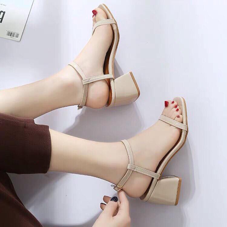 Sandal đế vuông 5p  2 màu đen và kem