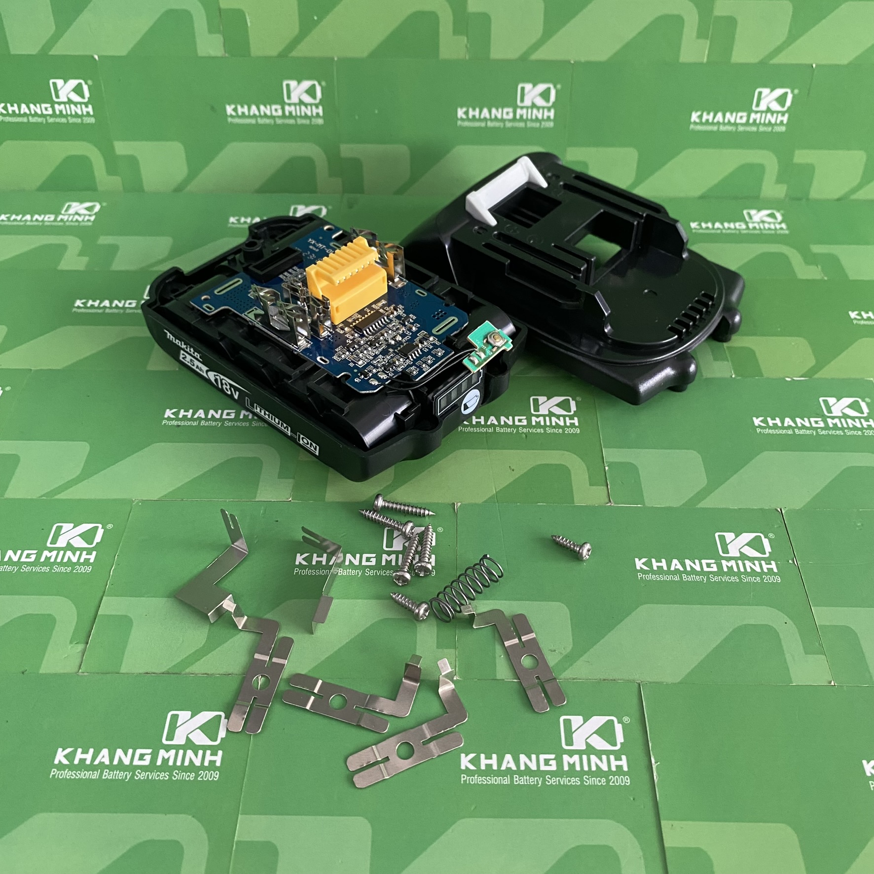 Vỏ mạch Makita 18V 5S - 1P CB Led trên mạch và nhận sạc zin