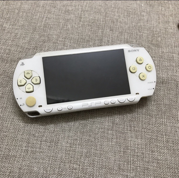 Máy Chơi Game Sony PSP 1000 ( sẫn Full Game PSP,Ps1, GBA , GBC,  Nes ,Snes, Game Boy ,...)