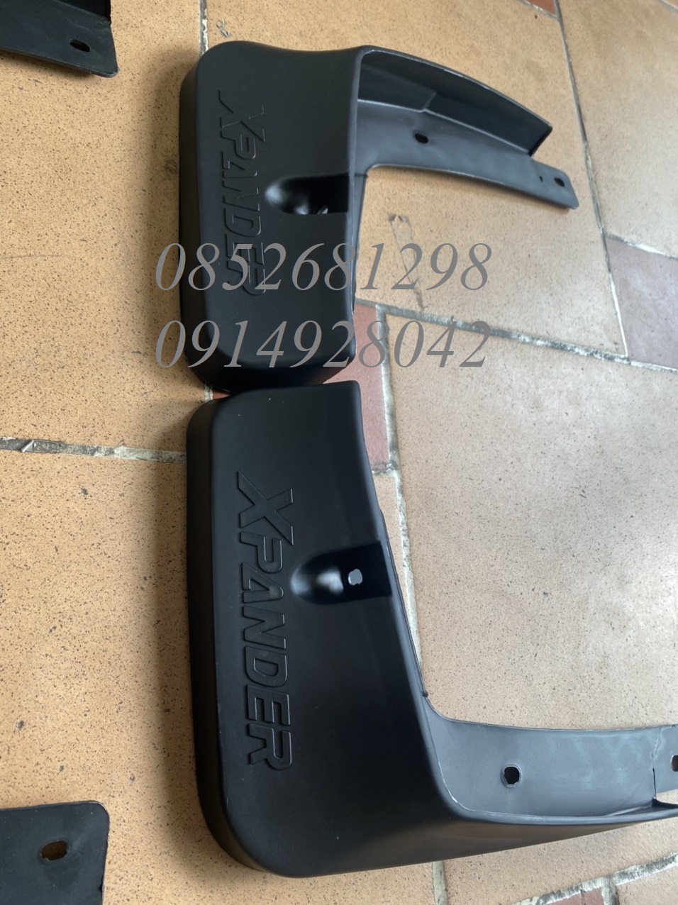 Bộ chắn bùn cho xe Mitsubishi Xpander các đời xe từ 2018 đến 2022 không có chữ Xpander trên sản phẩm