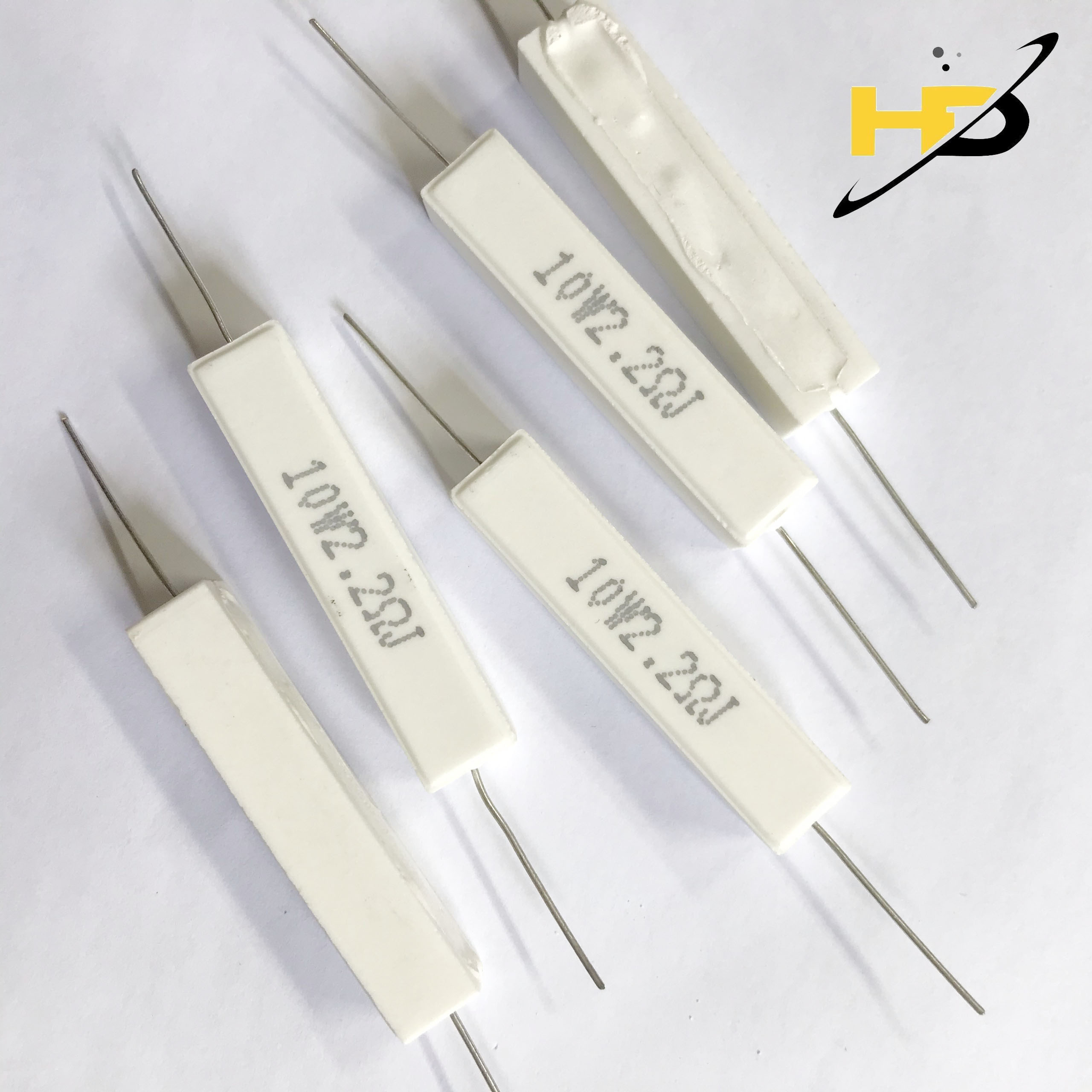 Linh Kiện Điện Tử, Điện Trở Sứ 10W 2.2R Chân Đồng-Combo 10 Con