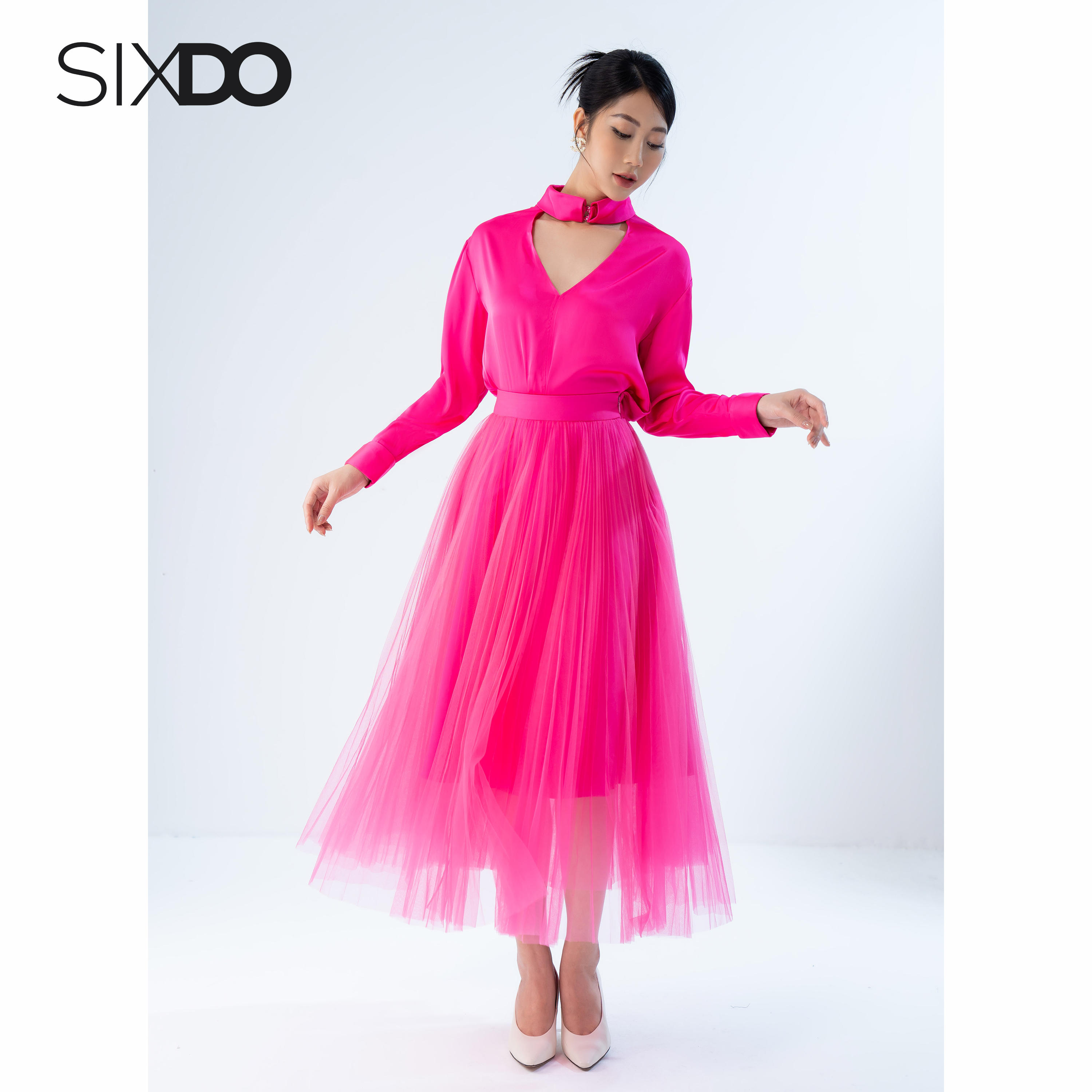 Áo lụa hồng nữ dài tay cổ choker SIXDO