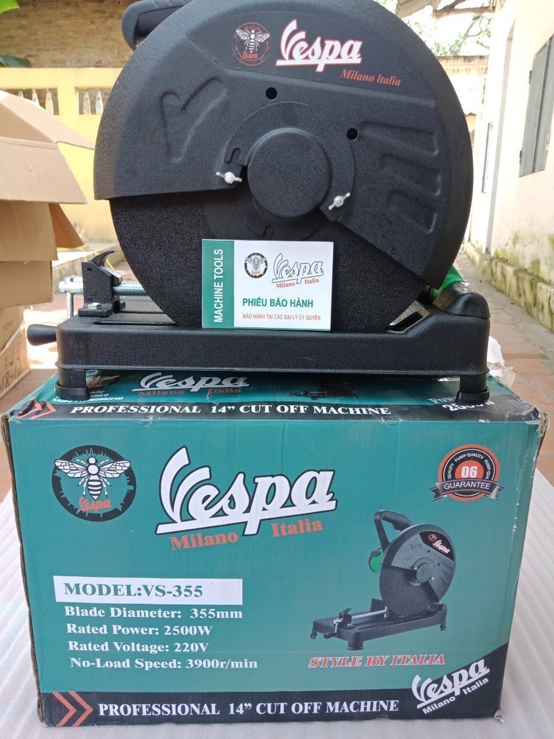 Máy cắt sắt giá cạnh tranh lưỡi cắt 355mm công xuất 2500w tiêu chuẩn Italia màu xanh cho thợ hàn, cơ khí, may cat sat bảo hành uy tín 12 tháng