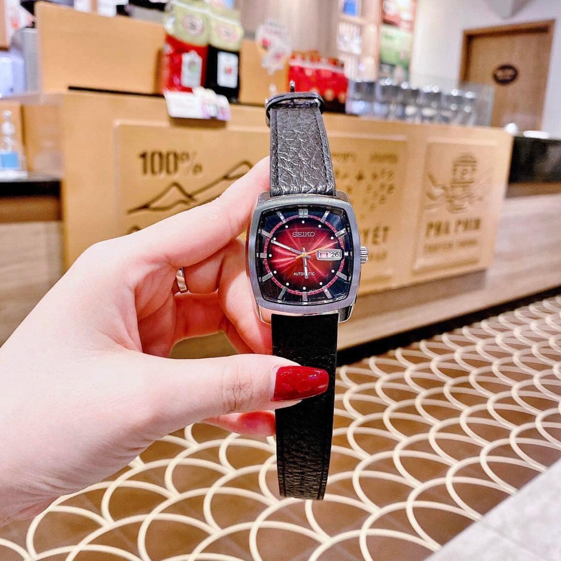 Đồng hồ Seiko máy cơ Automatic dây da vuông