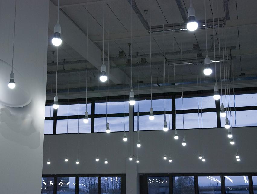 Bóng đèn led Búp R63 8W E27
