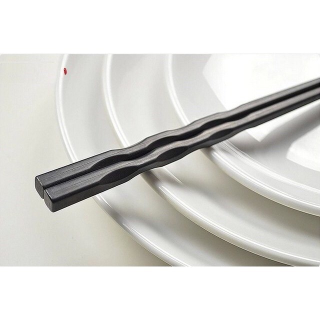 Đũa Nhựa Đen / Đũa Đen / Đũa Melamine / Đũa Xoắn (Vỉ 10 Đôi)