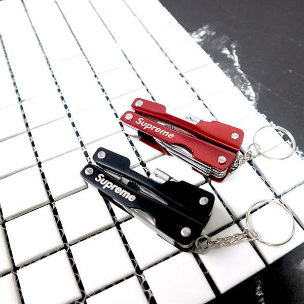 Móc Khóa Đa Năng Supreme Keychain