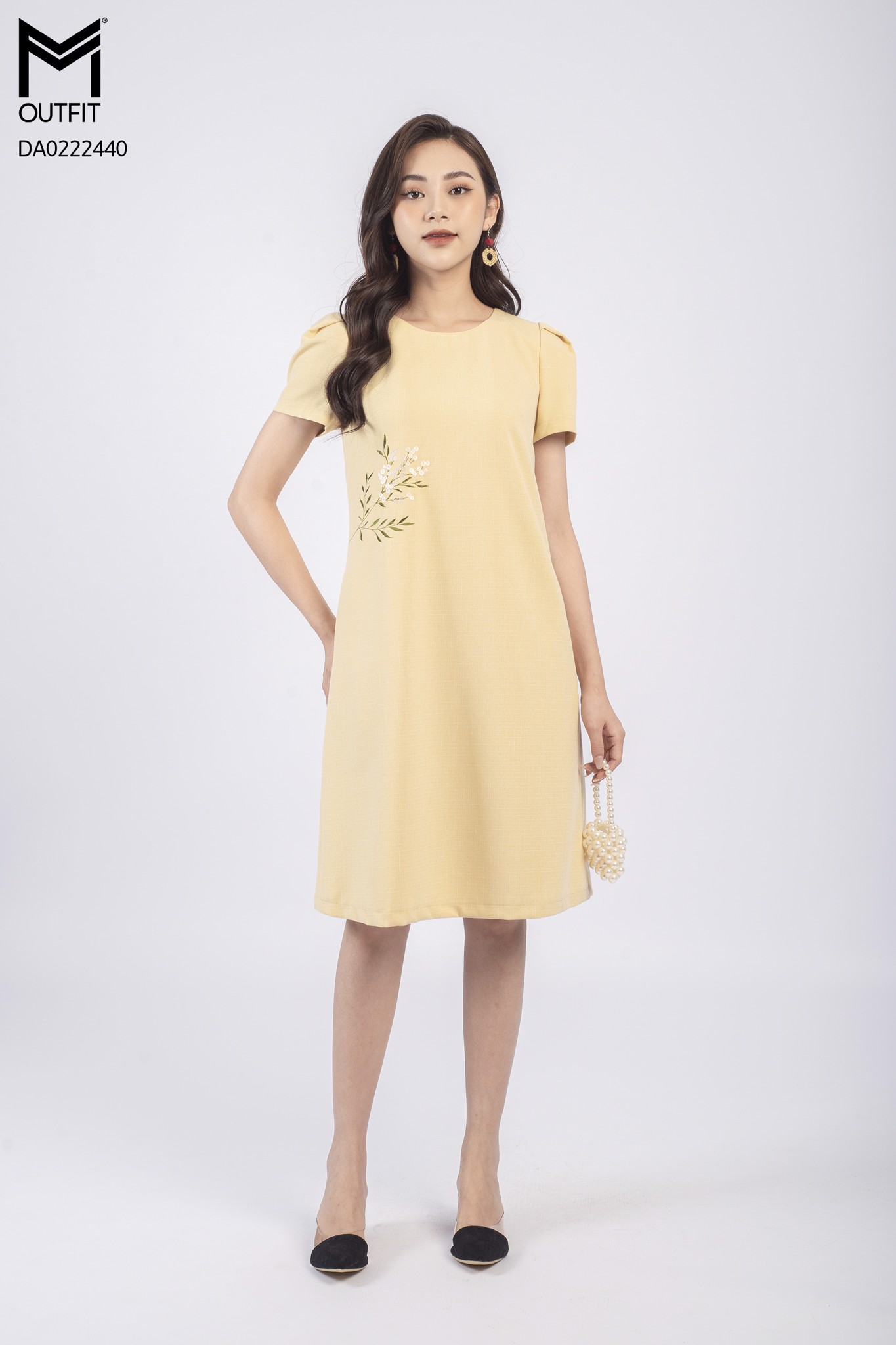 Đầm dáng suông, thêu hoa - Mmoutfit