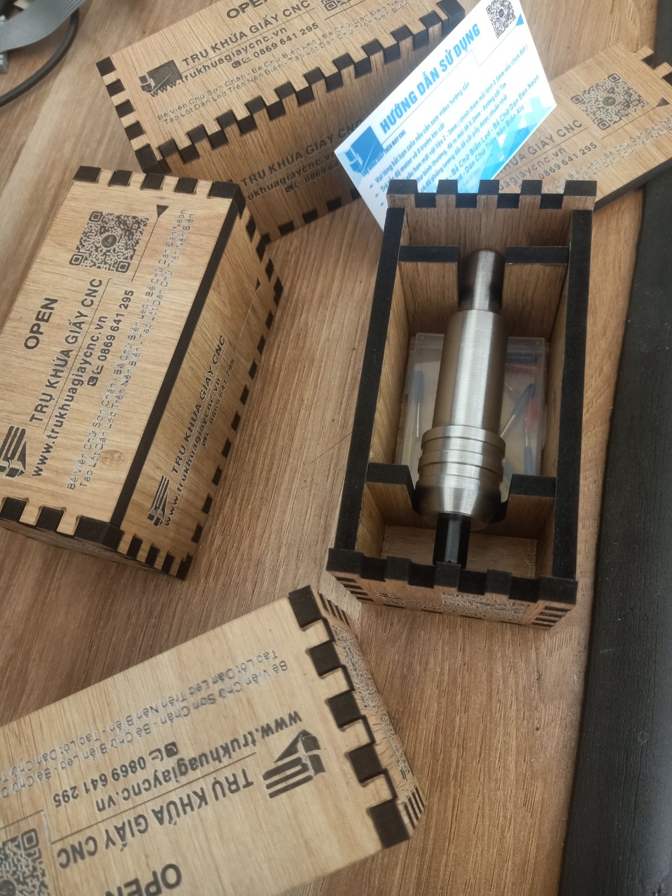 Trụ dao khứa giấy trên máy CNC