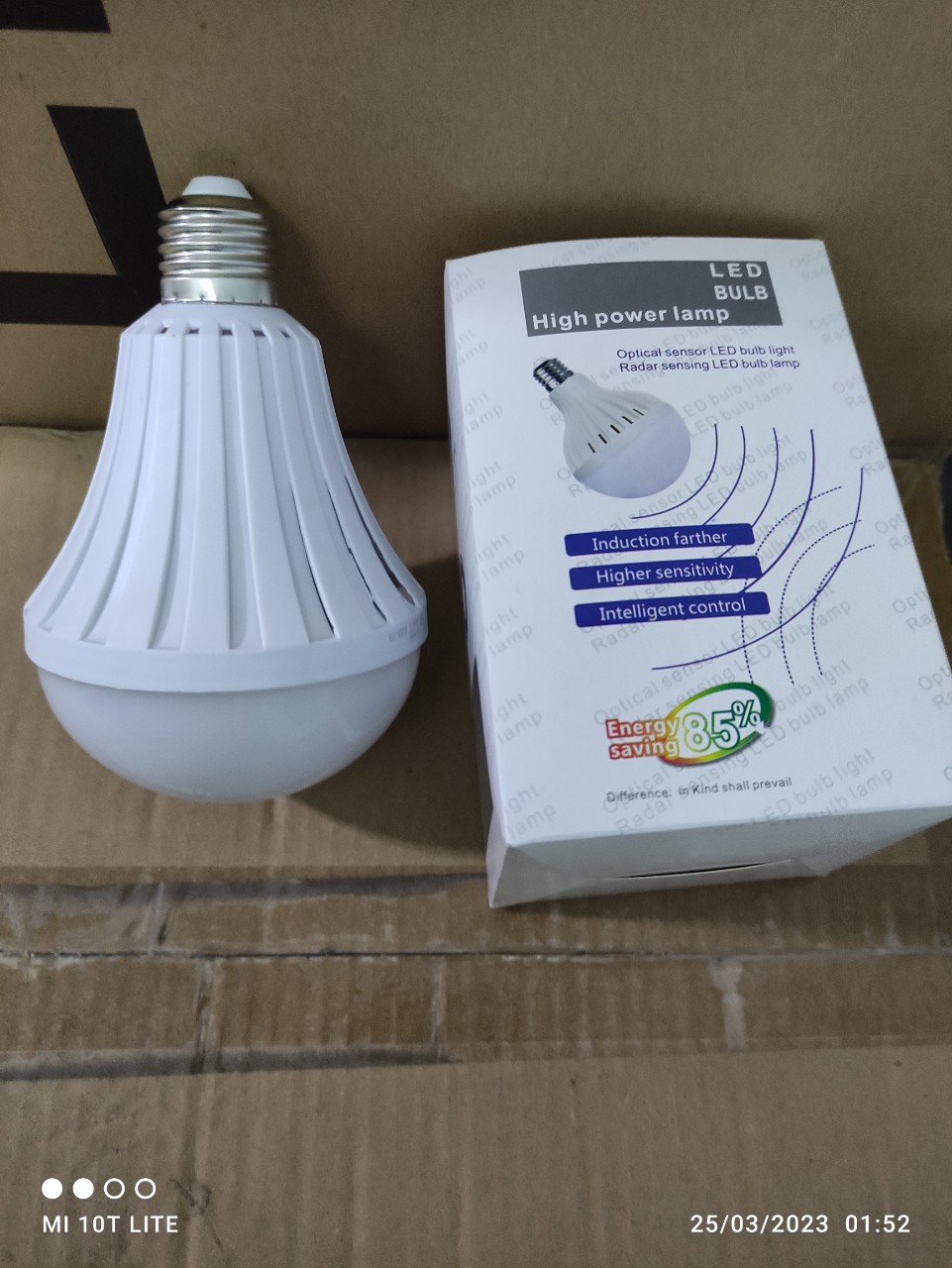 bóng đèn cảm biến chuyển động 12w