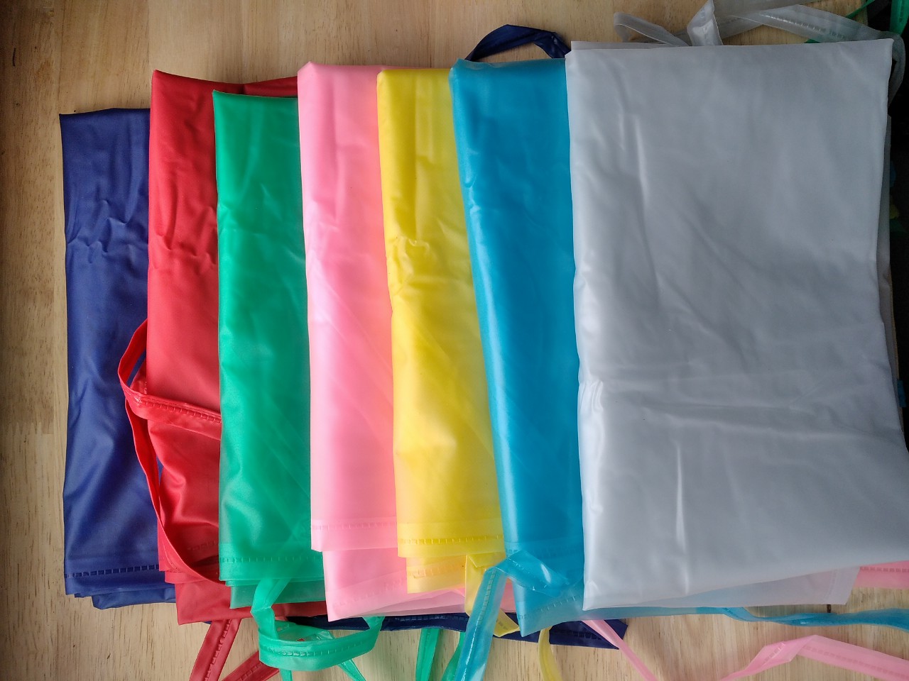 WATERPROOF PLASTIC APRON (Can be reused many times) - Red