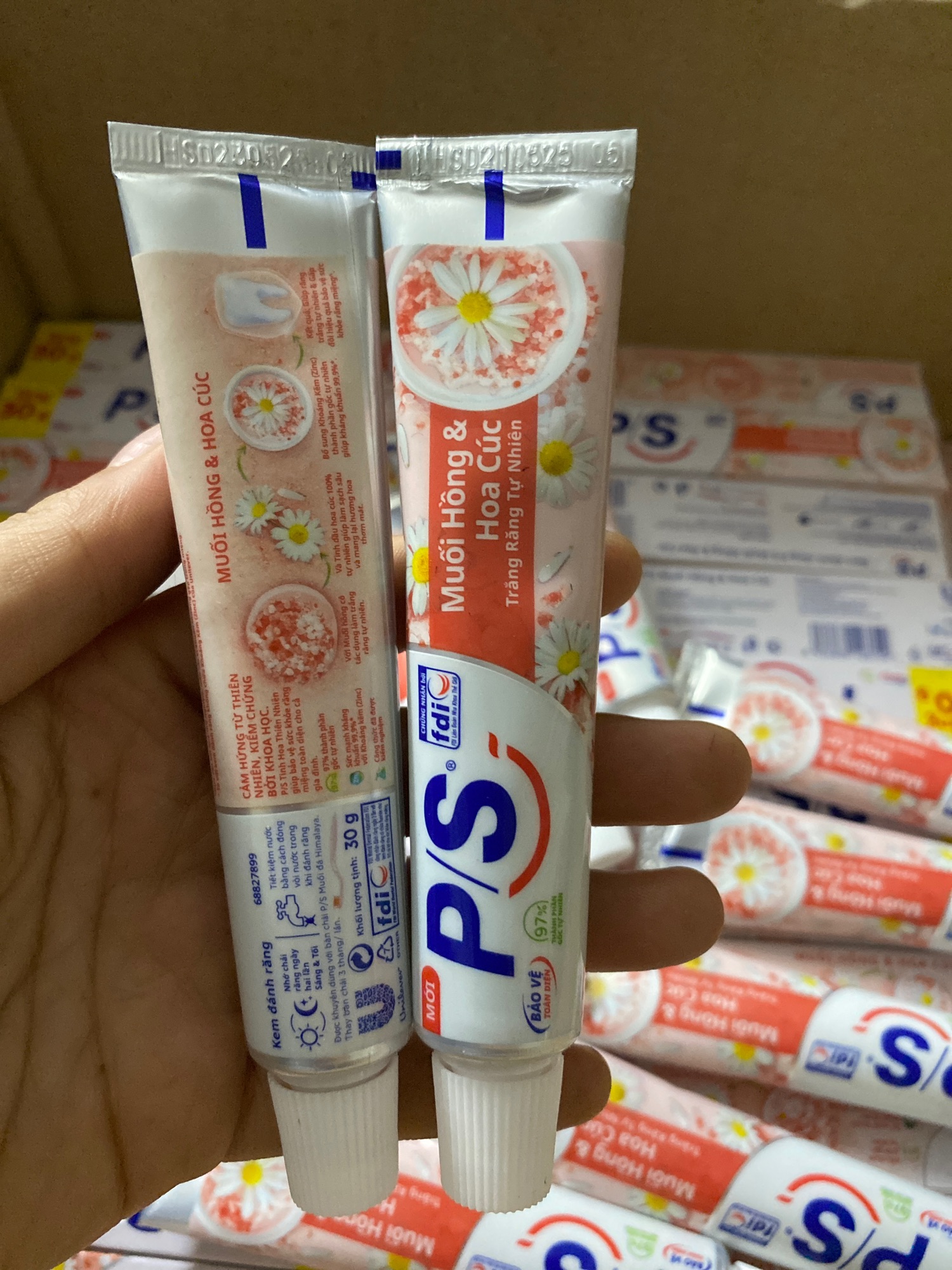 Kem đánh răng PS Muối Hồng và Hoa Cúc 30g