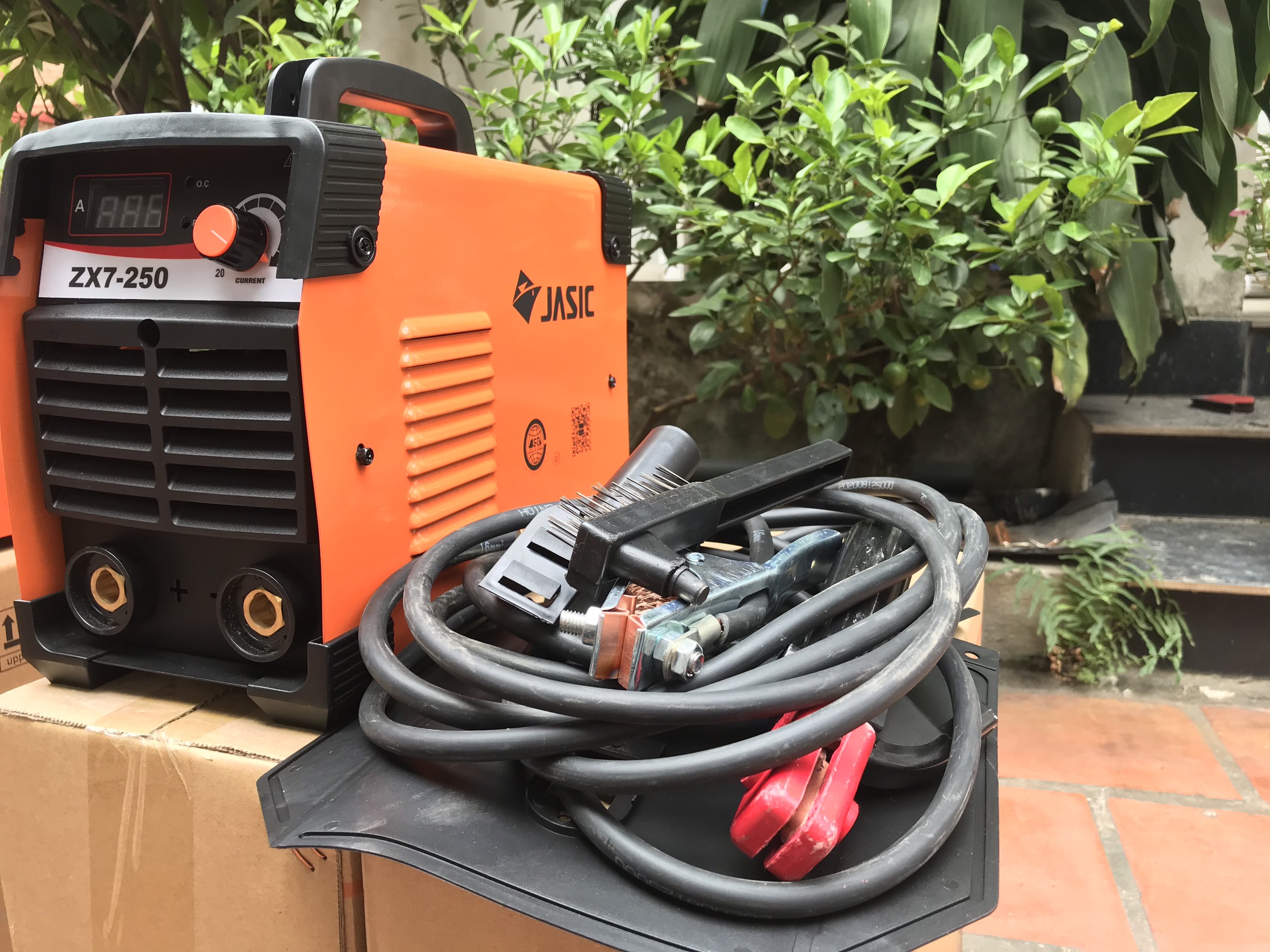MÁY HÀN ĐIỆN TỬ JASIC ARC 250A