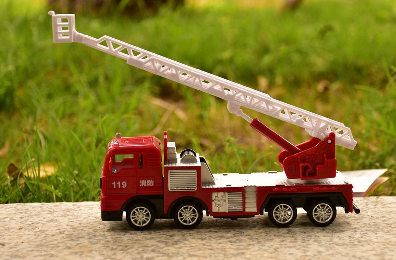 Mô Hình Xe Cứu Hỏa Đồ Chơi Cho Bé