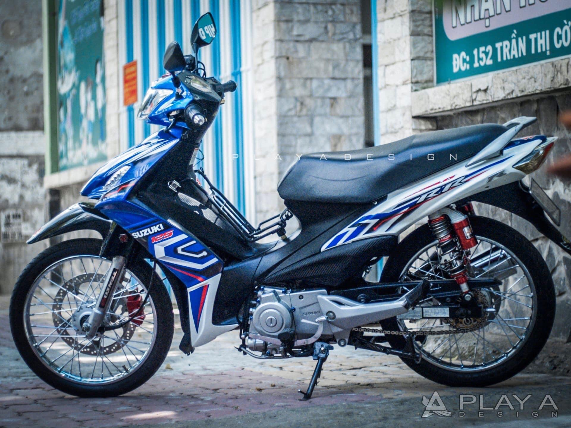 Tem rời suzuki axelo RR trắng xanh mới