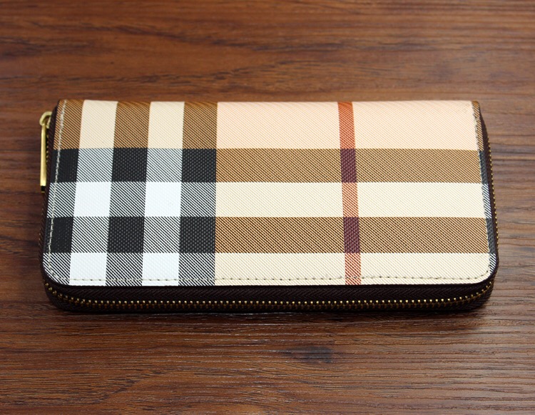 Ví Clutch Da BB Kẻ Sọc Sang Trọng
