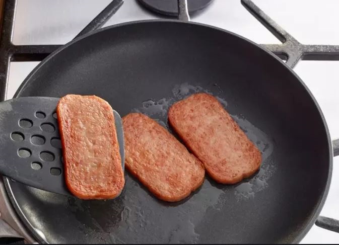 [HCM]Thịt hộp Dongwon Luncheon Meat Hàn Quốc (Hộp 340g)