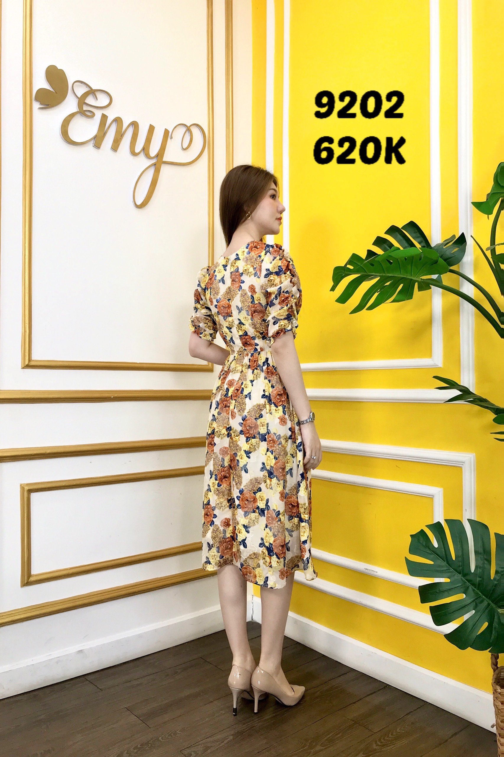 Đầm EMY EM9202 Xòe Cổ Tròn HT Hoa Tay Lỡ