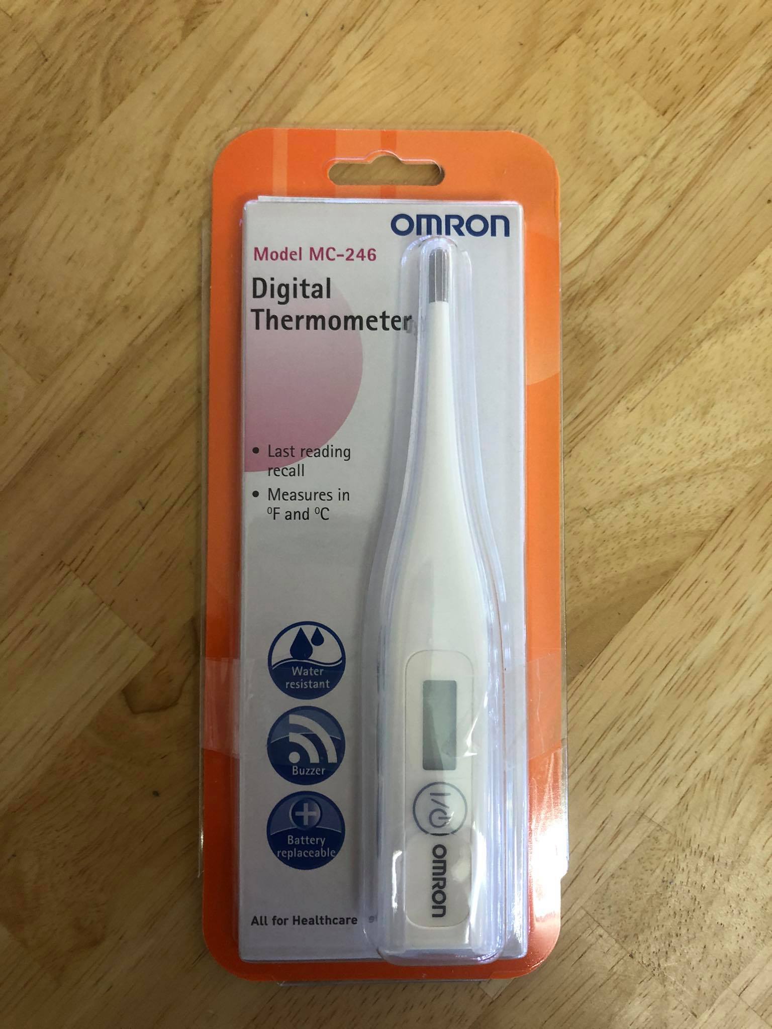 Nhiệt kế điện tử Omron MC-246