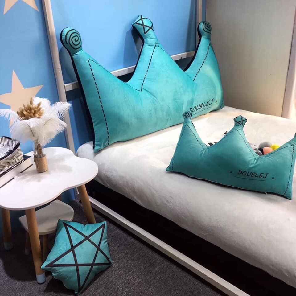 Gối kê đầu giường mẫu vương miện