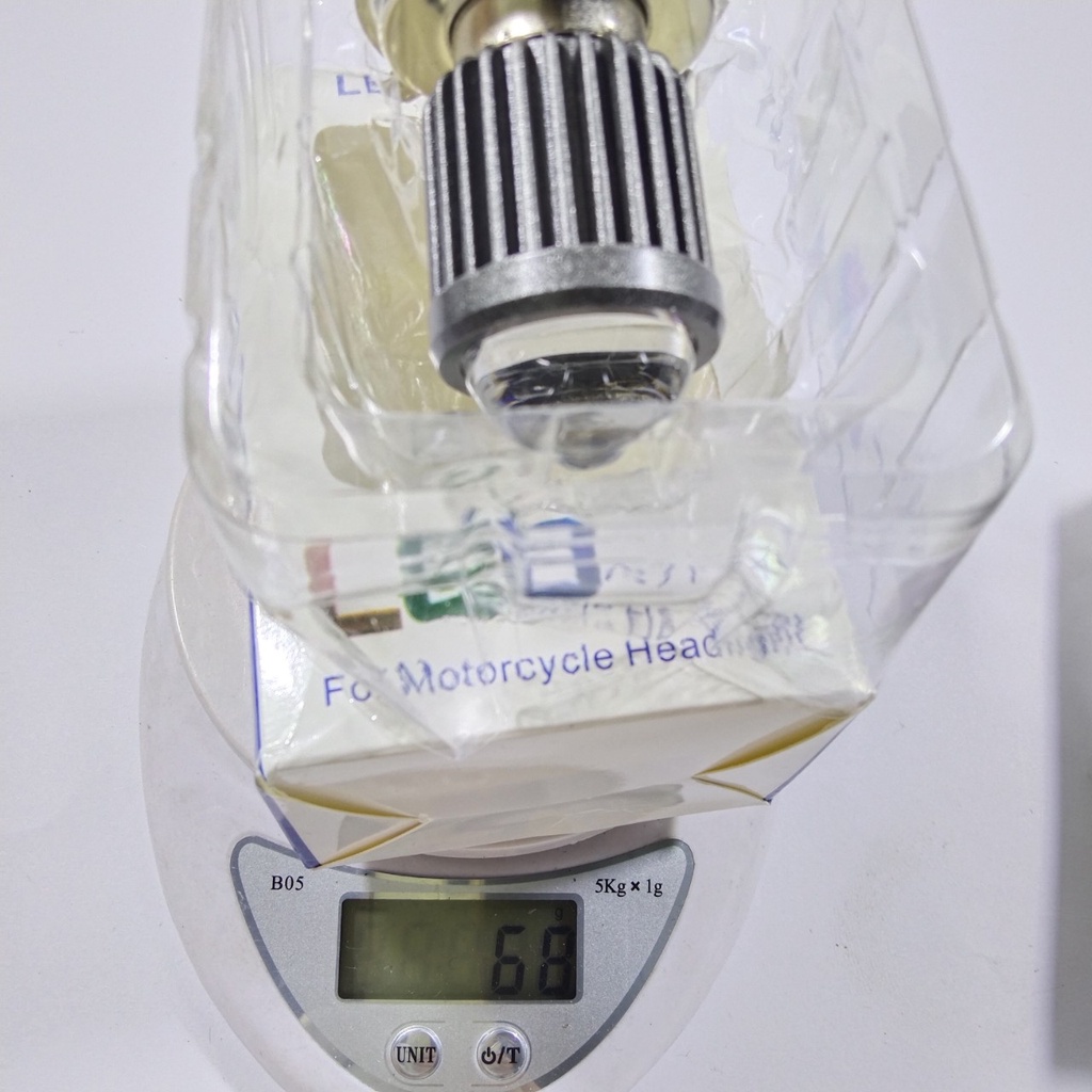 Đèn pha led h4 bi cầu sáng 2 màu bma 20w hàng chất lượng cao sáng mạnh, nét