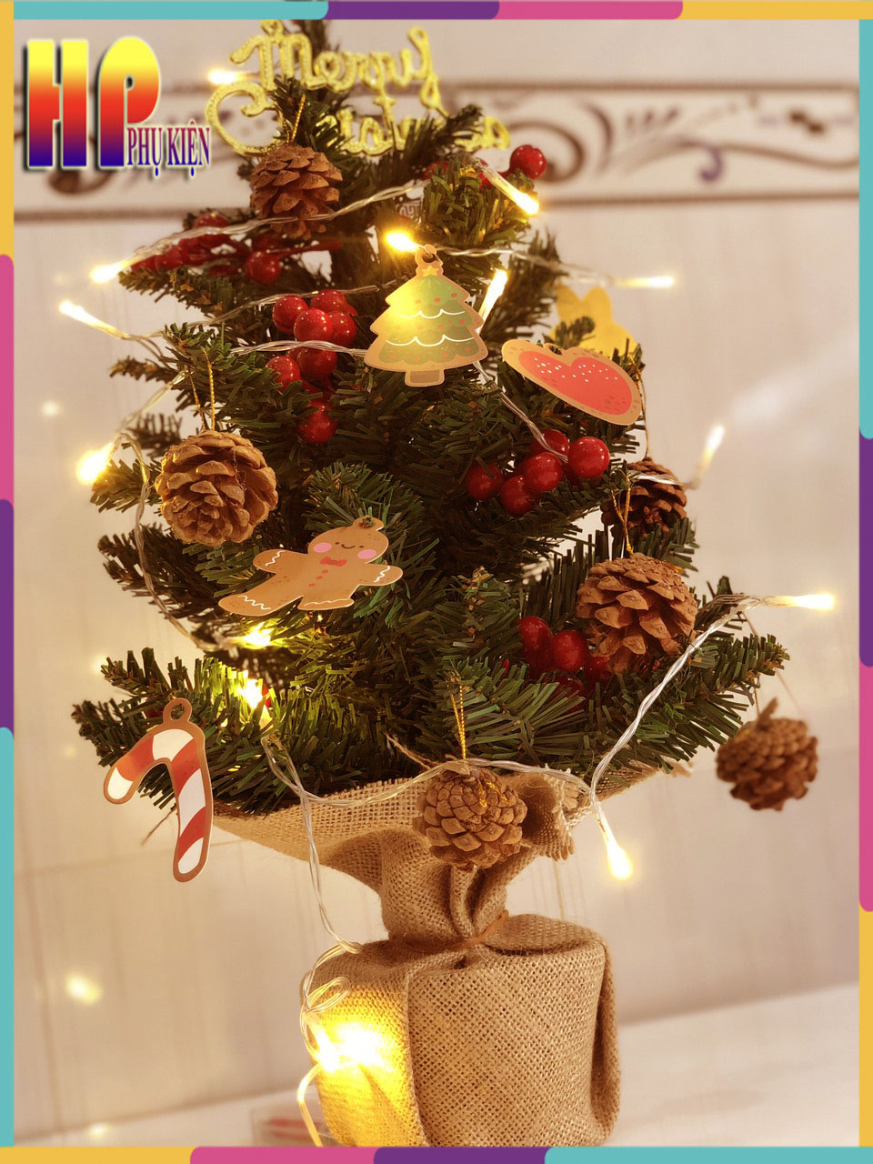 Cây thông Noel mini để bàn trang trí giáng sinh