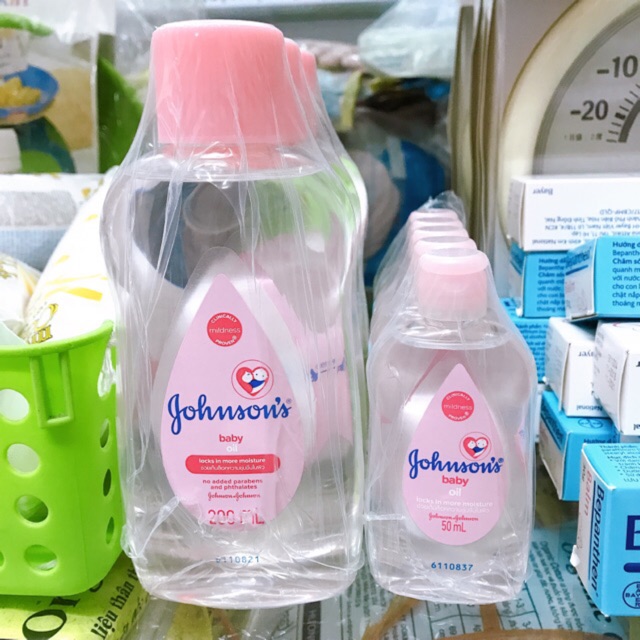 Tinh Dầu Massage Johnson Baby cho bé