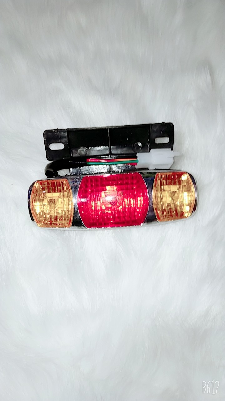 Đèn Hậu, Xi Nhan Sau Xe Đạp Điện