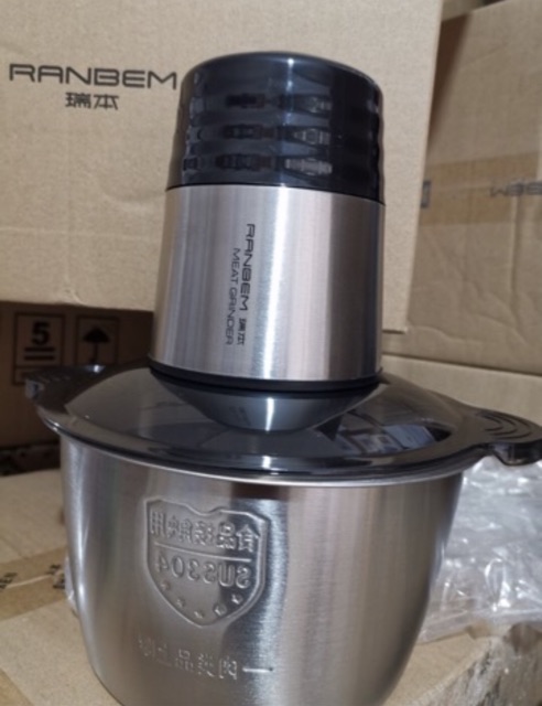 MÁY XAY THỊT RANBEM 224. CỐI INOX SIÊU BỀN. 300W