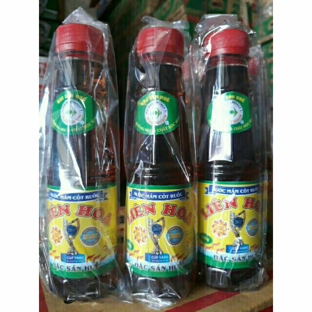 Nước mắm cốt ruốc Liên Hoa chai 400ml