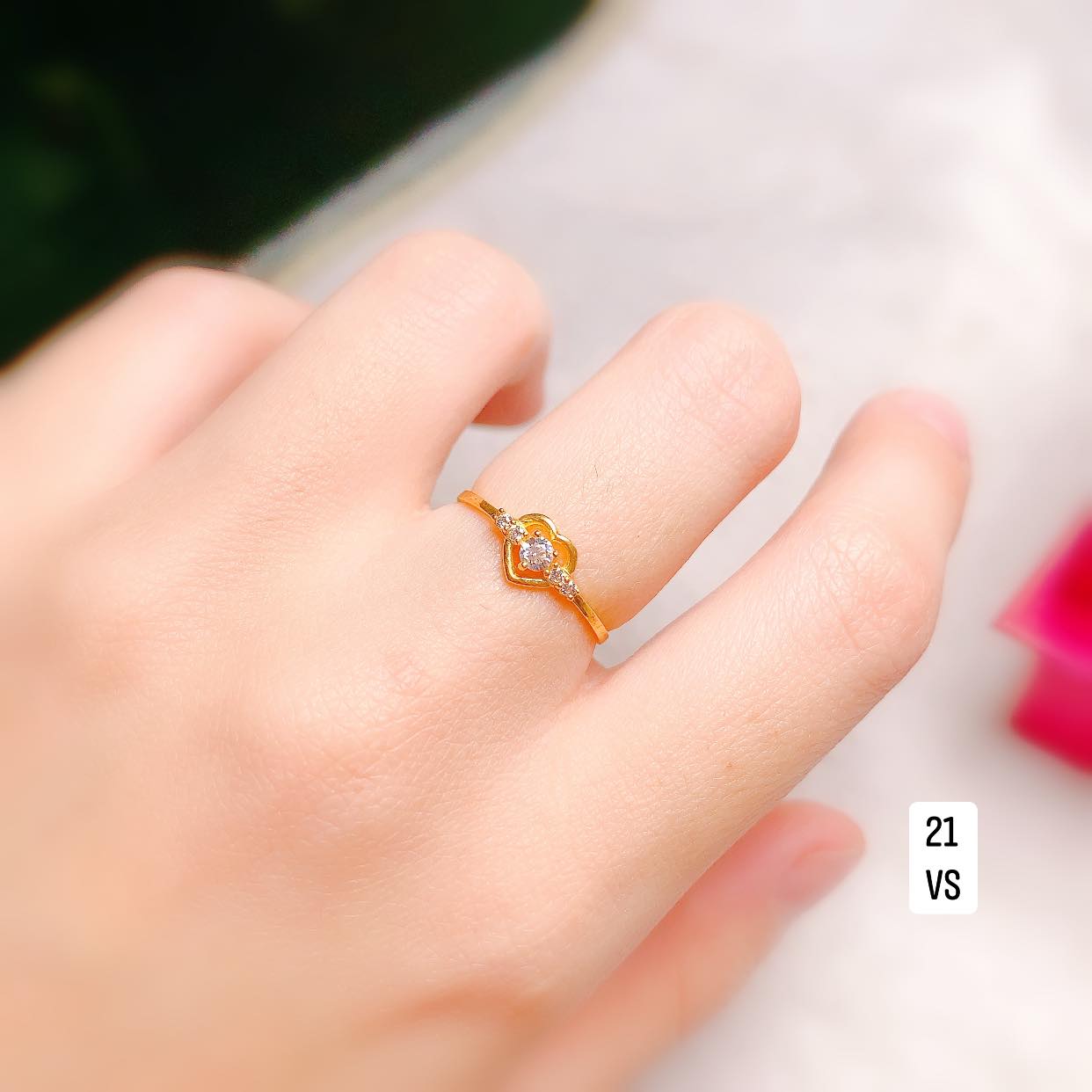 Nhẫn tim vàng 10k kết hợp đá chủ (đá có thể thay màu theo phong thủy) NV84