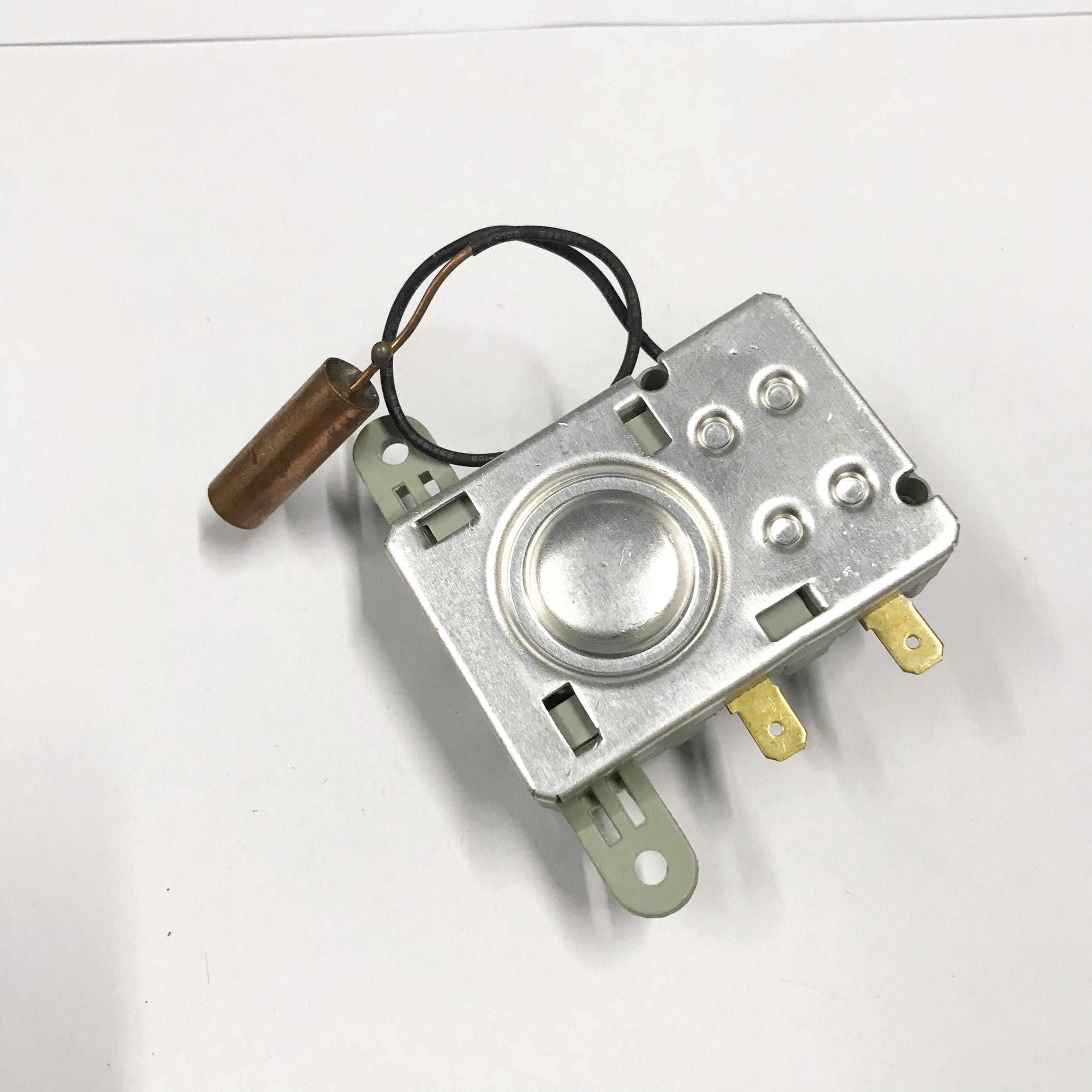 Rơ Le Nhiệt Độ Bình Nước Nóng Ariston (Loại Mới)