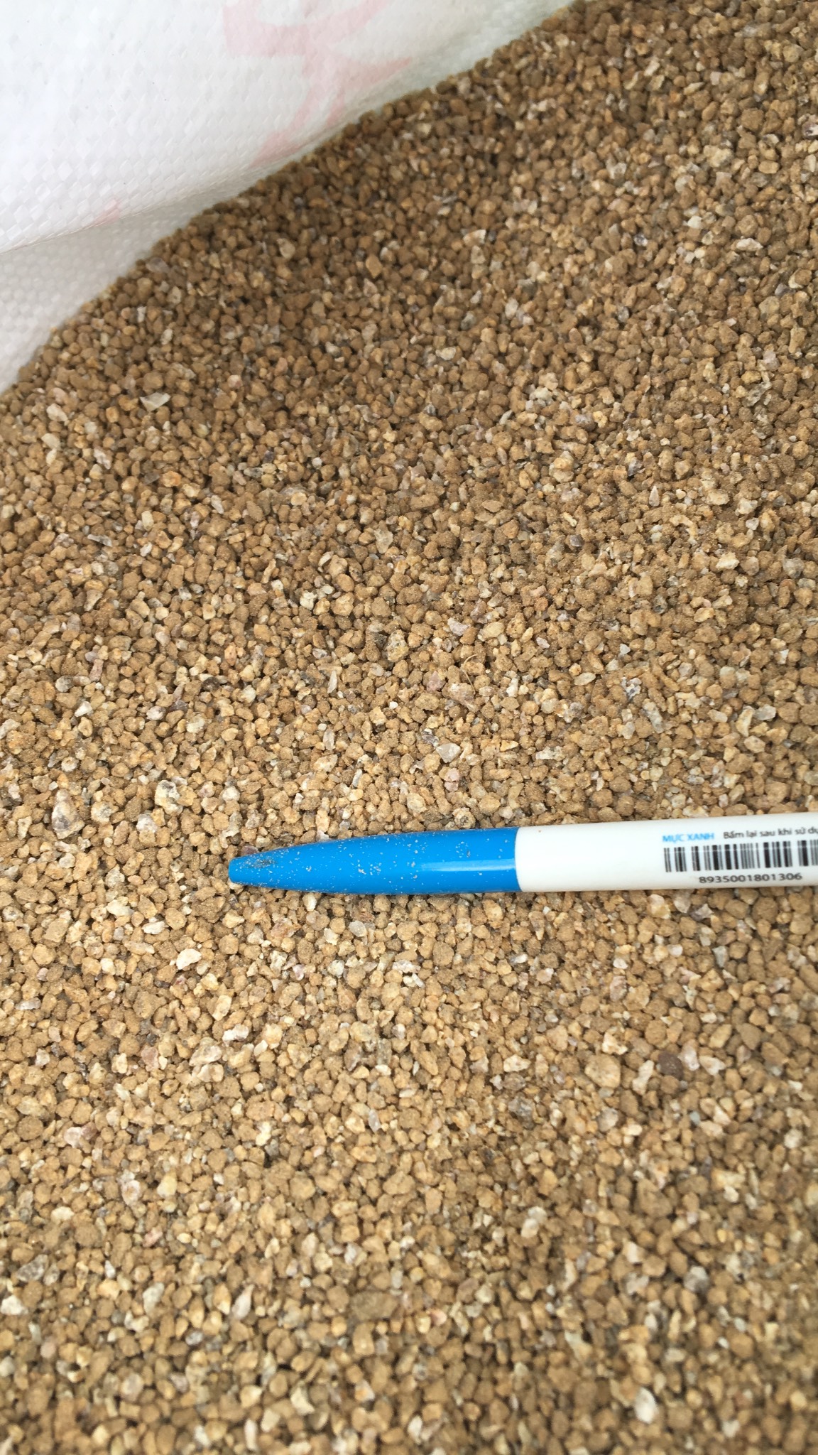 Đá masato kích thước 2-4mm đá khoáng giữ màu sen đá 1kg