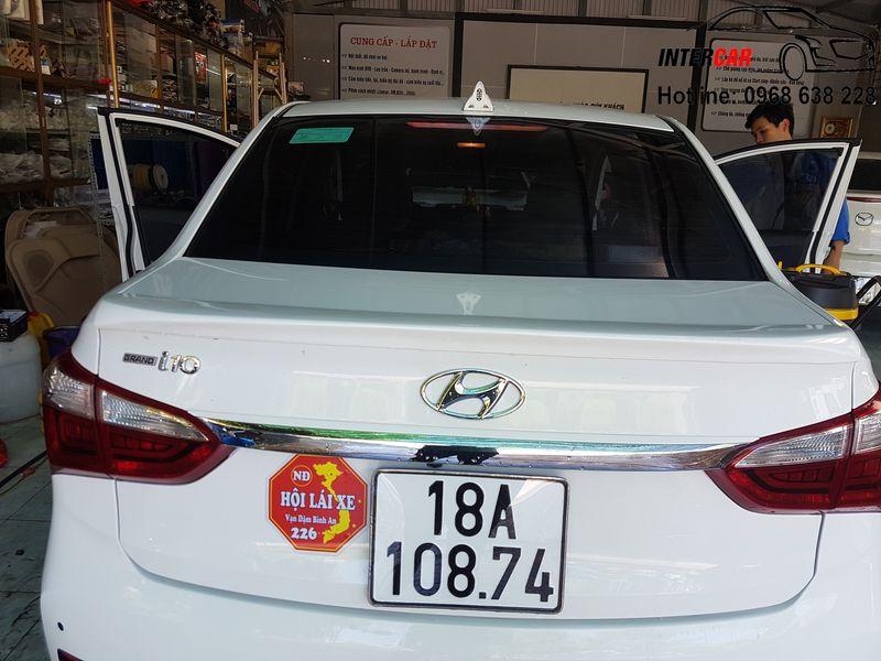 Đuôi gió Hyundai i10 Sedan