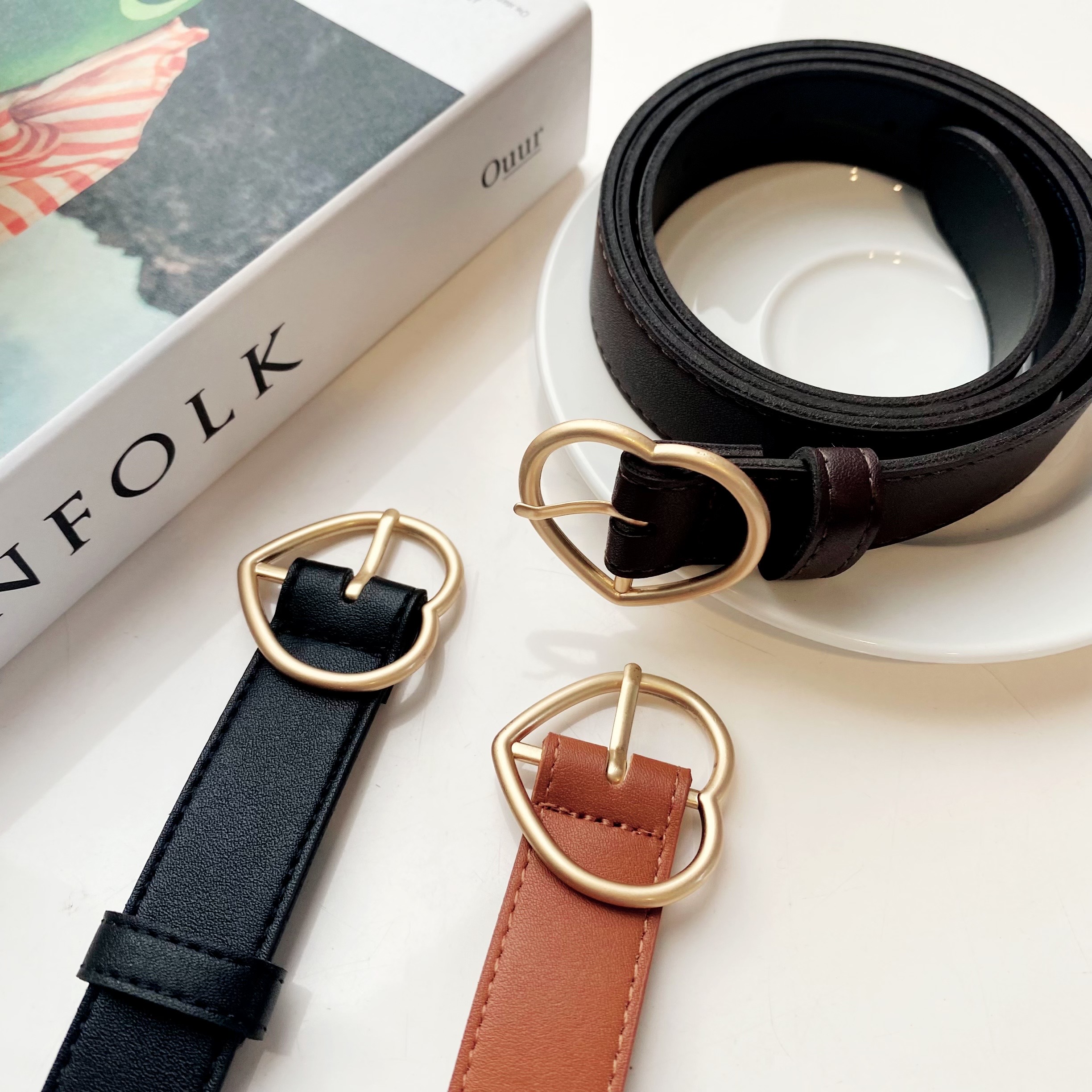Dây nịt nữ bản to trái tim Modleaf Heart belt Hàn Quốc